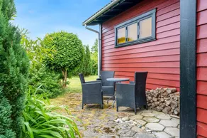 Holiday home with barbeque & terrace | Sea view - Image 2