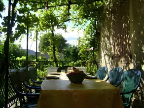 Holiday home with garden, barbecue & terrace | Mountain view - Image 5