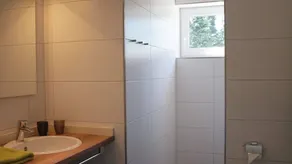 Holiday home with garden, barbecue & terrace - Image 2