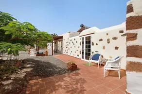 Fully equipped house with barbeque, garden & private pool | Mountain view | Suitable for remote work | Pet-friendly - Image 3