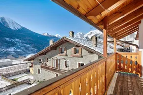 Chalet con giardino | Vista sul giardino - Image 4
