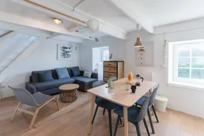 Charming cottage | Water view - Image 3