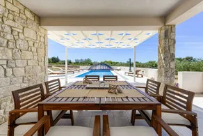 Villa with terrace, BBQ & pool - Image 3