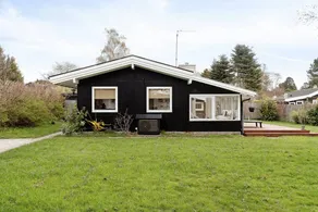 Bright And Cozy Cottage Close To The Sea - Image 2