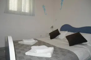 Apartment with garden & barbeque | Beach view - Image 4
