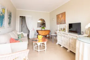 Central Beachfront Apartment Next to the Marina - Image 5