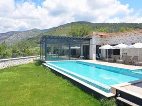 Holiday home with terrace, barbeque & hot tub | Mountain view - Image 3