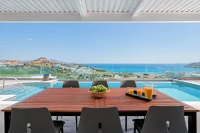 Villa con giardino, piscina privata e terrazza | Vista sull'acqua - Image 2