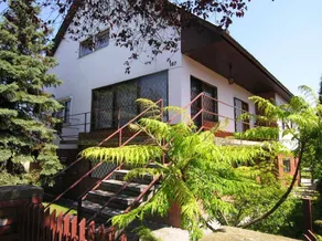 Fully equipped apartment with barbeque, terrace & garden - Image 2
