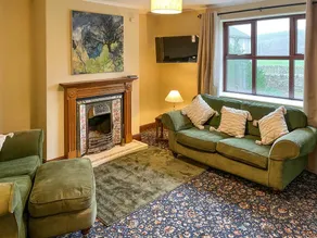 Child-friendly nice cottage with garden & barbeque | River view | Pets allowed - Image 2