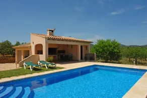House with terrace, garden & private pool - Image 3