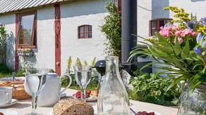 Holiday home with terrace & barbeque - Image 2