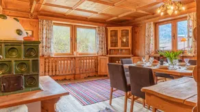 Apartment with terrace - Image 3