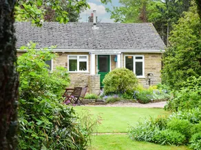 Family-friendly cottage with garden | Dogs allowed - Image 2
