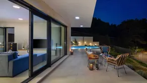 Villa con jardín, piscina y barbacoa | Vistas a la piscina - Image 5