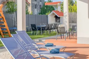 Villa mit Terrasse, privatem Pool und Grill - Image 3