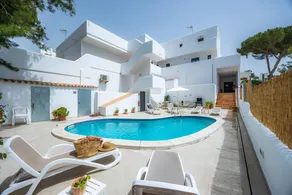 Flat with BBQ, pool & fast internet | City view - Image 4