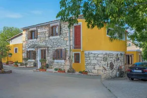 House with garden, private pool & barbeque - Image 2