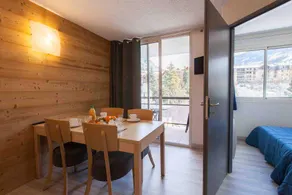 À 150m des pistes de ski, 3ème étage, vue montagne, balcon, télévision, 29m², Serre Chevalier - Image 2