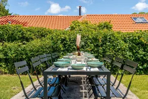 1641 Historic Farmhouse Sleeps 16 Bath Bristol - Image 3