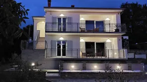 Fully equipped villa with sauna, private pool & BBQ - Image 2