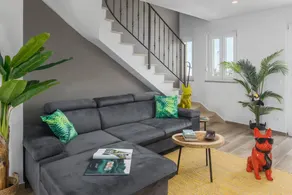 Fully equipped apartment with garden & terrace | Sea view - Image 3