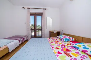 Private room with BBQ & fast internet - Image 5