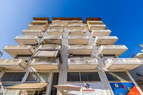 Urban Sea Escape 1BR with Beach Access - Image 5