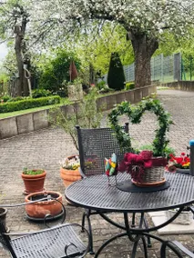 Appartamento con terrazza e piscina | Vista sul giardino - Image 2