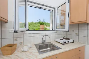 Studio Apartment '1' with Private Terrace, Wi-Fi and Air Conditioning - Image 4