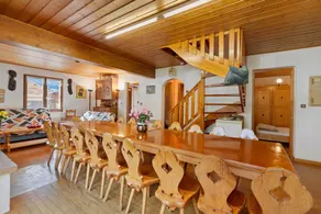 Chalet 'St Victoire Pied des pistes' with Mountain View, Shared Pool and Wi-Fi - Image 4