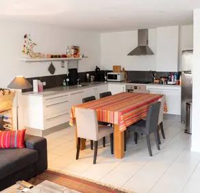 Cozy house in La Garde-Freinet, 160 m², city view - Image 2