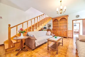Fully equipped holiday home with terrace, barbecue & garden - Image 3