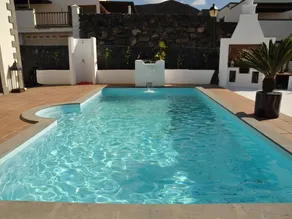 Fully equipped charming holiday home with private pool, terrace & barbeque - Image 3
