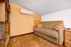 Private room ‘Raffa-Ele’ with Wi-Fi and air conditioning - Image 5