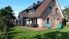 Maison avec jardin et terrasse | Vue jardin - Image 2