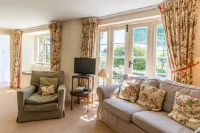 Fully equipped cottage with garden & BBQ | Pets allowed - Image 5