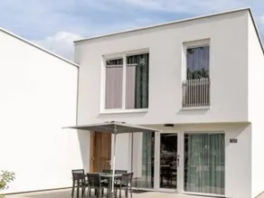 Pleasant bungalow with terrace - Image 4