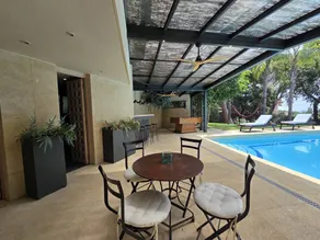 Grande villa totalmente attrezzata con piscina privata e giardino - Image 4