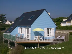 Chalet with garden, barbecue & terrace | Beach view - Image 2