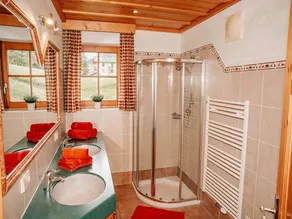 Apartamento vacacional con sauna, jardín y terraza - Image 5