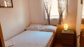 Charming flat with BBQ & garden - Image 3