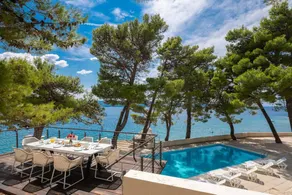 Voll ausgestattete Villa mit Terrasse, Garten und Sauna | Poolblick | Perfekt für die Arbeit von Zuhause - Image 4