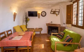 Holiday home with barbeque & terrace | City view - Image 3