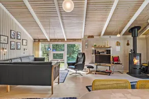 Charming house with sauna, terrace & hot tub | Pet-friendly - Image 2