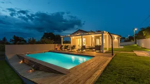 Nice flat with terrace, BBQ & private pool | Pets are welcome - Image 3