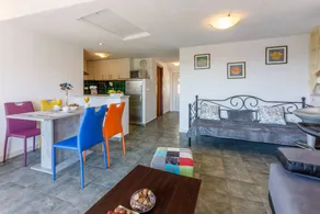 Apartment with BBQ | Garden view | Beach nearby | Pets allowed - Image 5