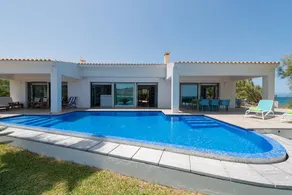 Kinderfreundliche geräumige Villa mit Grill, Terrasse und Garten - Image 2