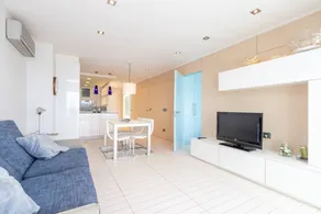 Apartment 'Super Beach 2' with Sea View, Balcony and Wi-Fi - Image 3