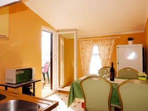 Nice holiday apartment with barbeque, terrace & garden | Sea view | Pets are welcome - Image 4